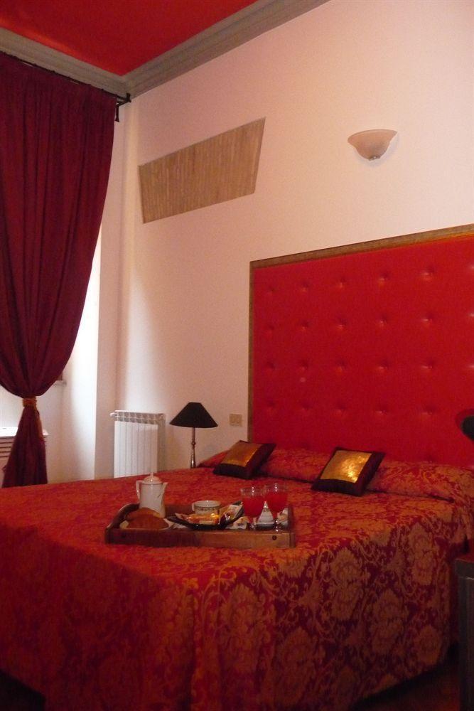 Tolentino Suites روما المظهر الخارجي الصورة