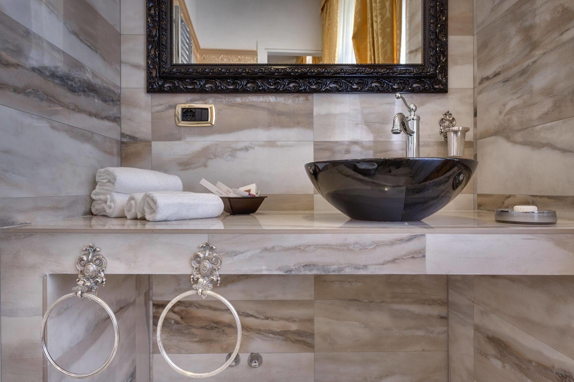 Tolentino Suites روما المظهر الخارجي الصورة