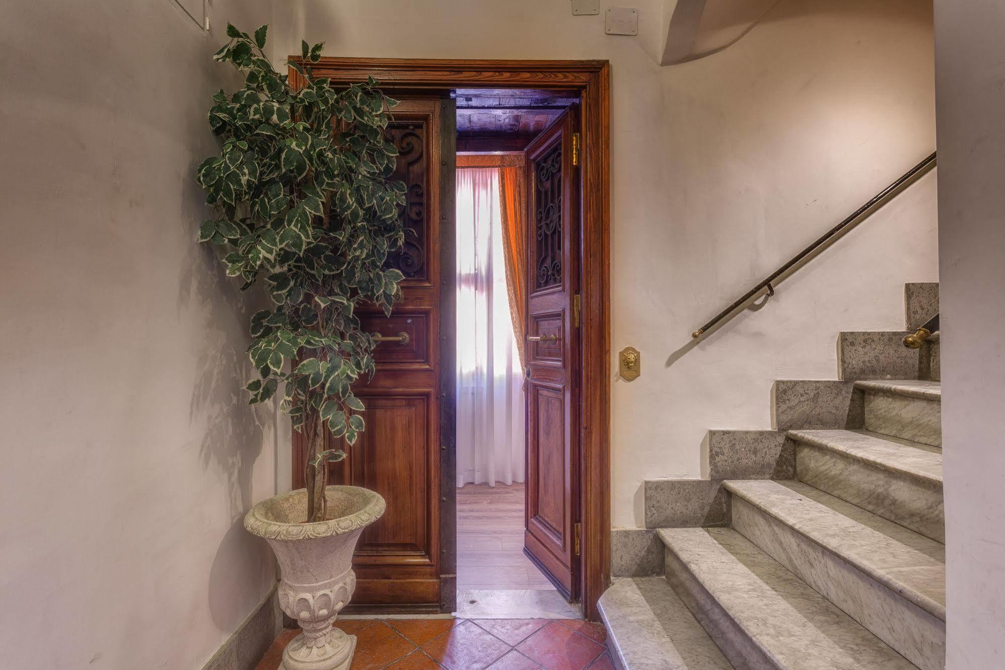 Tolentino Suites روما المظهر الخارجي الصورة