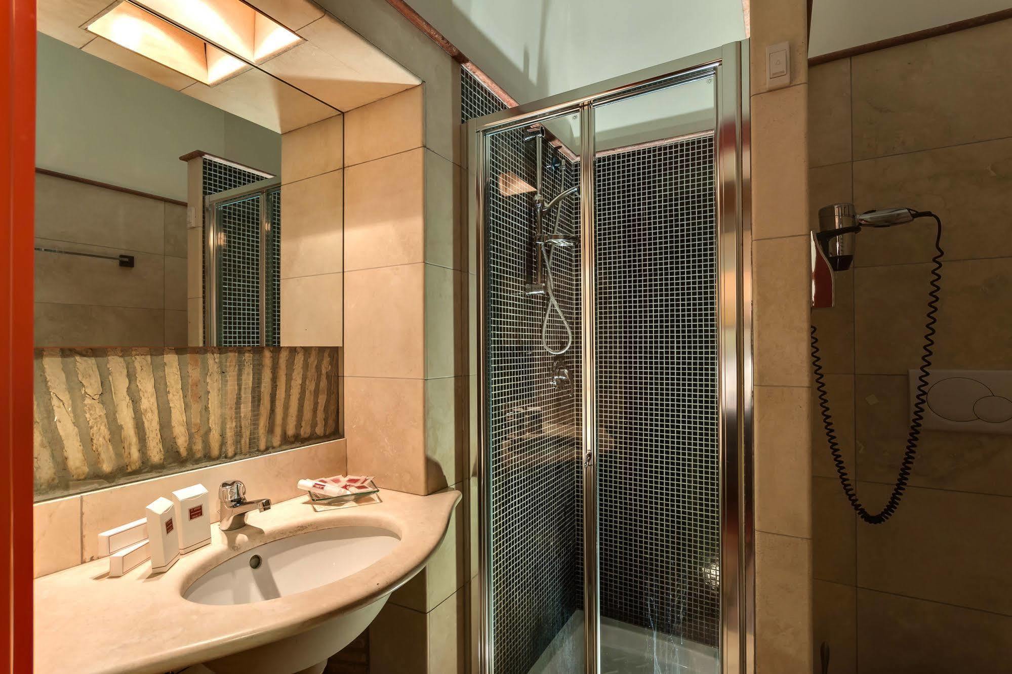 Tolentino Suites روما المظهر الخارجي الصورة
